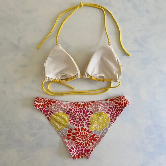 H&M Yellow Stripe Triangle Floral Bottom Bikini Size M - Picture 2 of 6